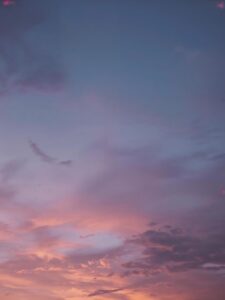 Peaceful sky representing transformation through hypnotherapy